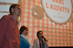 Nicolas Haezebrouck, maraîcher bio distributeur en AMAP, Patricia Leray, naturopathe et Isabelle Duduouet Bercegeay, ancienne présidente de l'association végétarienne de FranceDR