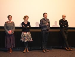 Pascal Bonnelle, réalisateur, Dominique Rambaud, initiateur du Théâtre en Bois, Céline Gorria, Compagnie Entrée Public et Valérie Oger, Compagnie Hanoumat DR